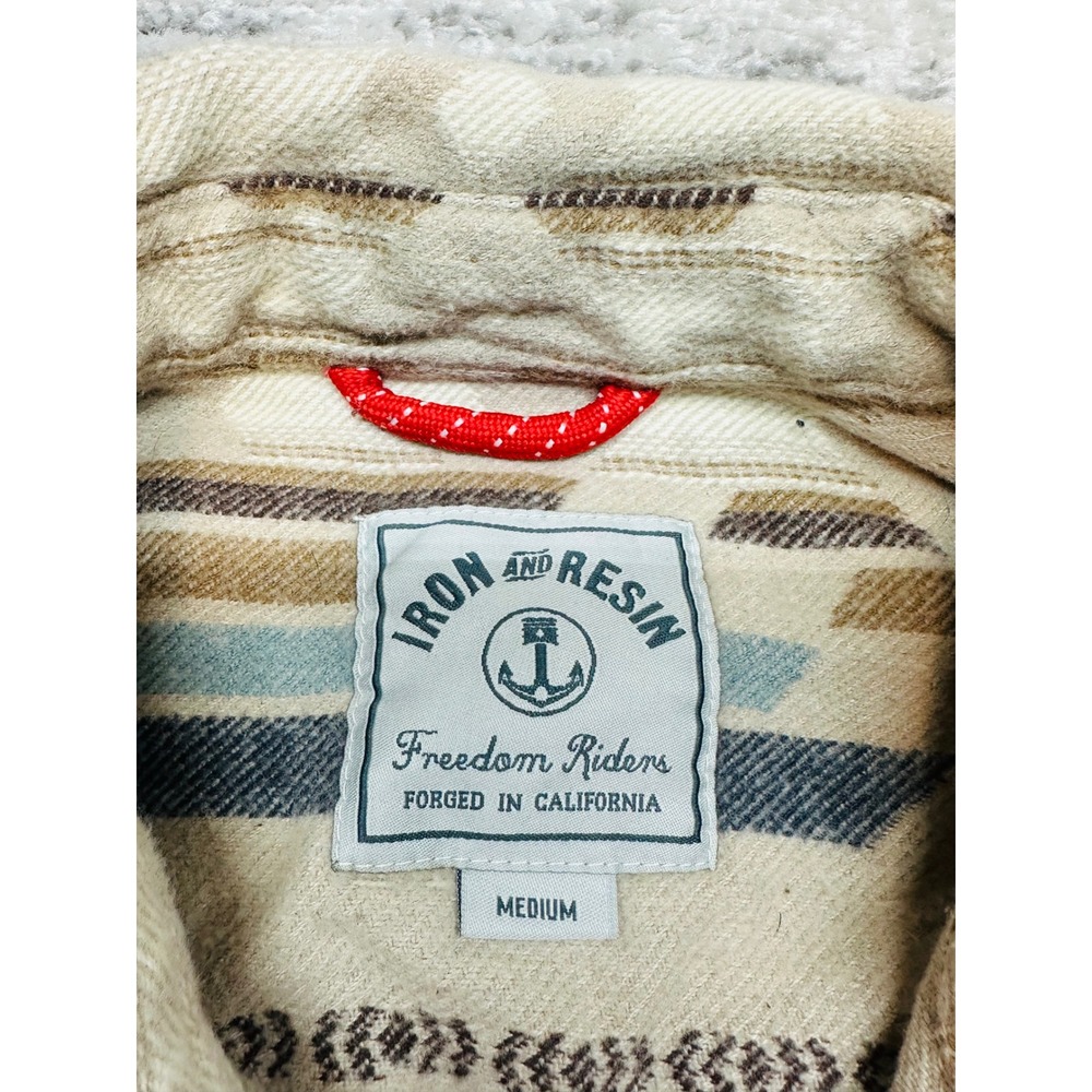 Iron and Resin Flannel Shirt Men Medium Tan Southwestern Aztec Pattern Cotton - Picture 6 of 9